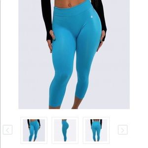 ISO WBK sky blue leggings